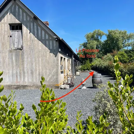 Дом отдыха Pressoir De La Mare Superhote 12 Minutes De Cabourg Goustranville